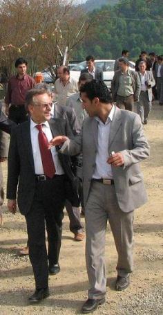 هوشنگ امیراحمدی هوشنگ امیراحمدی