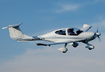 سقوط یک هواپیمای آموزشی در کرمان سقوط یک هواپیمای آموزشی در کرمان