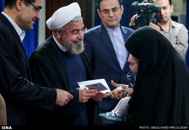 همایش بیمه سلامت همگانی با حضور روحانی (عکس)