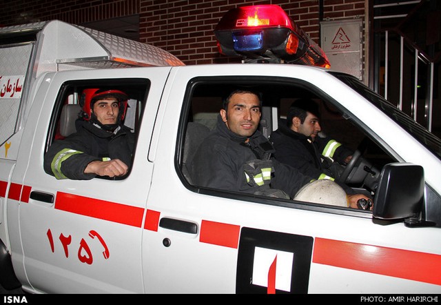 با آتشنشانان در ماه مبارک رمضان - مشهد (عکس)