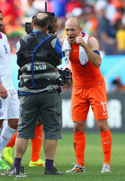 مسابقه فوتبال هلند و شیلی (عکس)