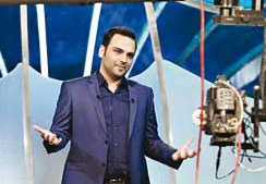 تعریف و تمجید احسان علیخانی از علی کریمی روی آنتن زنده تعریف و تمجید احسان علیخانی از علی کریمی روی آنتن زنده