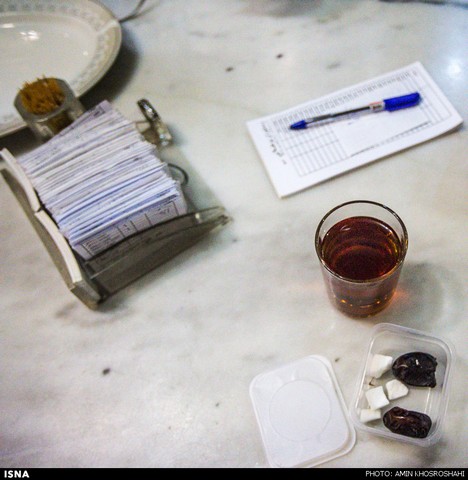 به سادگی افطار ، به برکت رمضان (عکس)