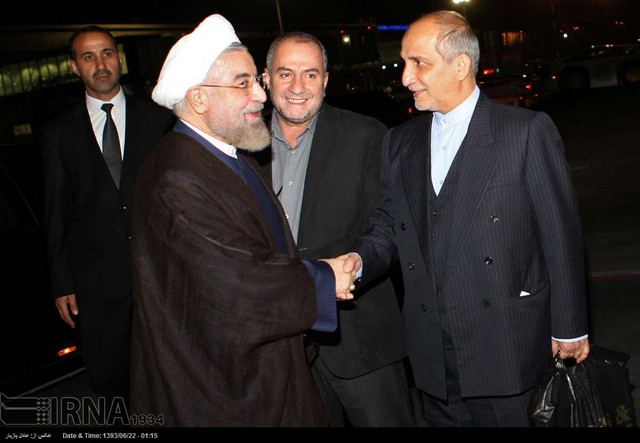 بازگشت روحانی به تهران (عکس)