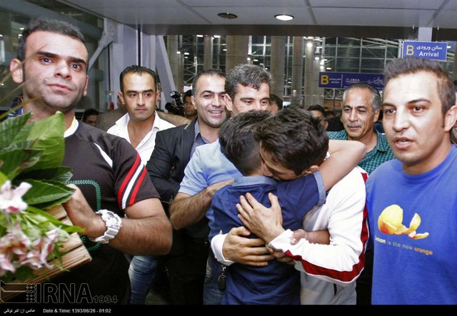 بازگشت تیم ملی کشتی فرنگی به کشور (عکس)
