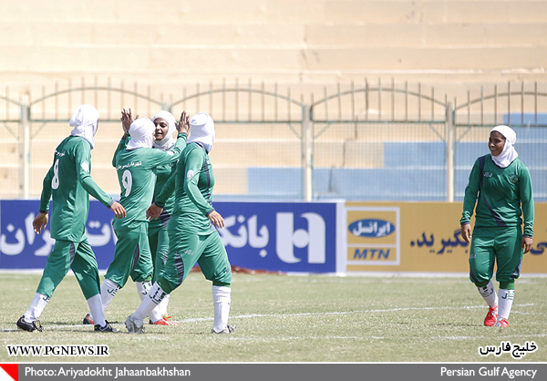 فوتبال زنان در بوشهر (+عکس)