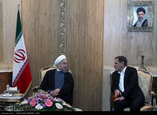 بازگشت روحانی به تهران (عکس)