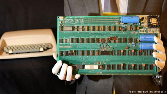 905 هزار دلار برای اپل 1 (+عکس)