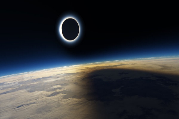 زمین آخر پاییز 3 روز به تاریکی فرو میرود زمین آخر پاییز 3 روز به تاریکی فرو میرود