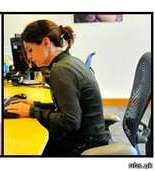 'گردن پیامکی'، محصول آسیب موبایل به ستون فقرات