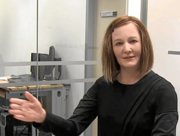 نادین؛ اولین ربات با شخصیت دنیا نادین؛ اولین ربات با شخصیت دنیا