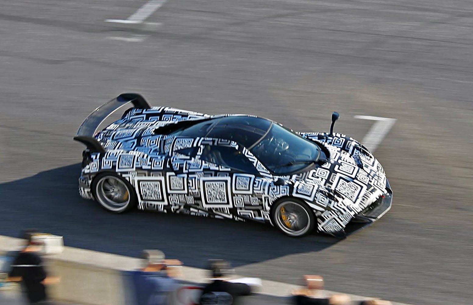 پاگانی هوآیرا سریعتر، خشنتر و چالاکتر خواهد شد پاگانی هوآیرا سریعتر، خشنتر و چالاکتر خواهد شد