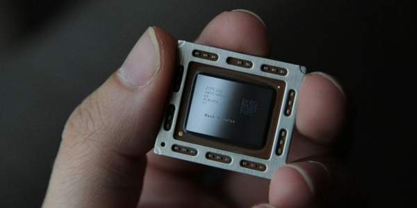 کوچکترین ترانزیستور جهان به اندازه سه اتم ضخامت دارد! کوچکترین ترانزیستور جهان به اندازه سه اتم ضخامت دارد!