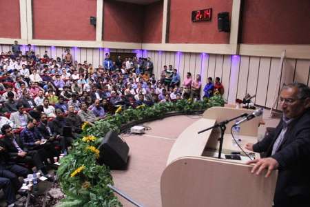 زیبا کلام: نخبگان باید بتوانند مسائل کشور را نقد کنند