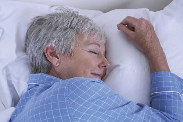 نقش کمخوابی در ابتلا به آلزایمر نقش کمخوابی در ابتلا به آلزایمر