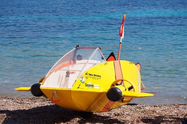 زیردریایی برقی شخصی با قدرت مانوردهی بالا