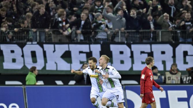 هفته پانزدهم بوندسلیگا / مونشن گلادباخ 3-1 بایرن (+عکس / جدول) هفته پانزدهم بوندسلیگا / مونشن گلادباخ 3-1 بایرن (+عکس / جدول)