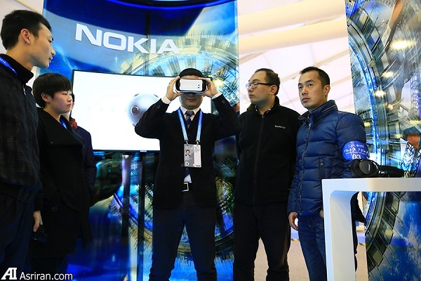 نگاهی گذرا به نمایشگاه «نور اینترنت»