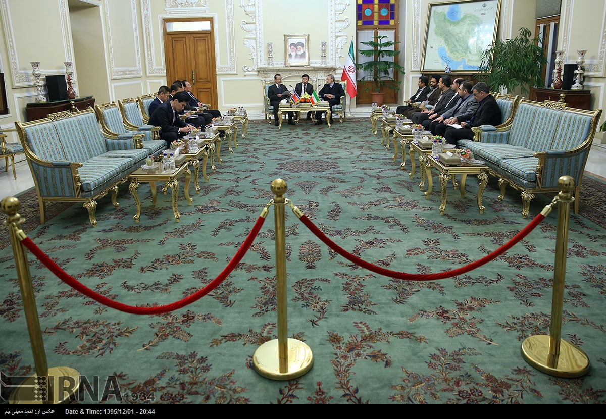 دیدار رئيس پارلمان کره شمالی با لاریجانی (+عکس)