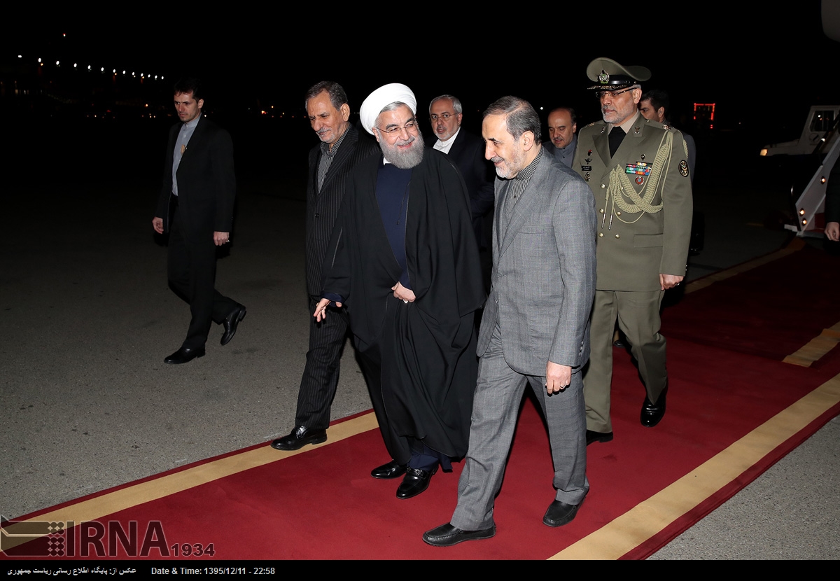 بازگشت روحانی به تهران (+عکس)