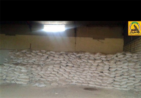 کشف 100 تن مواد شیمیایی داعش در موصل (عکس)