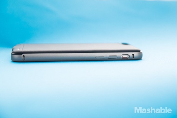 معرفی باریکترین و زیباترین قاب باتریدار برای آیفون معرفی باریکترین و زیباترین قاب باتریدار برای آیفون