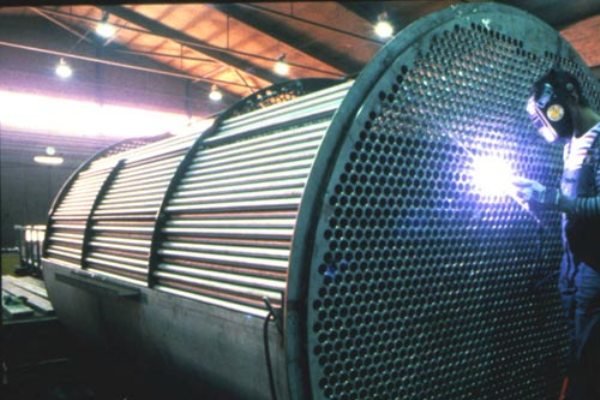 بهبود عملکرد مبدلهای حرارتی به کمک نانوسیالات بهبود عملکرد مبدلهای حرارتی به کمک نانوسیالات