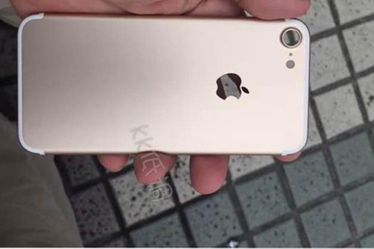 تصویر جدیدی منتسب به آیفون 7 اپل فاش شد تصویر جدیدی منتسب به آیفون 7 اپل فاش شد