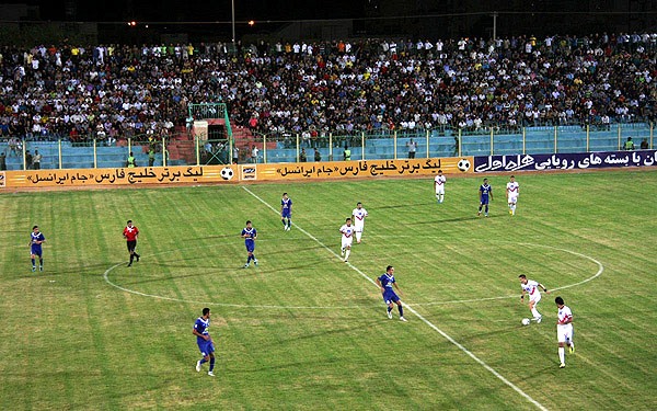 بلاتکلیفی تبلیغات فوتبال در آستانه لیگ برتر