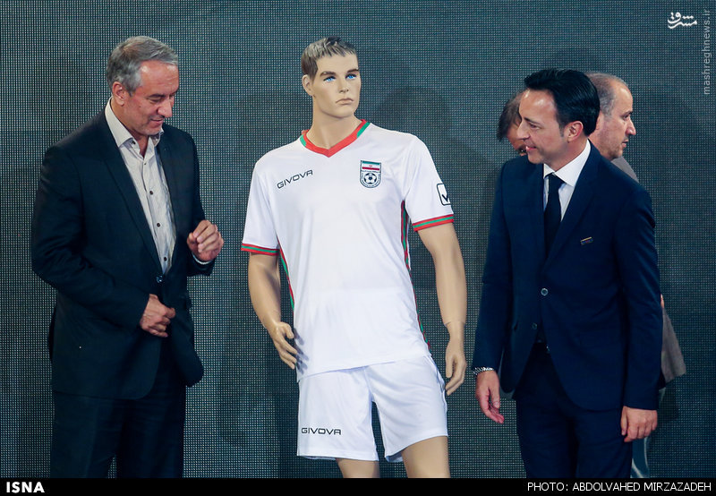 لباسهای جشن حافظ برای ملیپوشهای فوتبال؟!(طنزورزشی) لباسهای جشن حافظ برای ملیپوشهای فوتبال؟!(طنزورزشی)