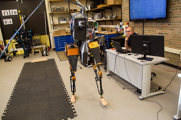 مارلو؛ رباتی که هرگز زمین نمیخورد+تصاویر مارلو؛ رباتی که هرگز زمین نمیخورد+تصاویر