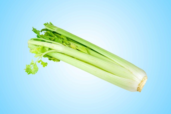 سفید کردن دندان&zwnj;ها با این مواد غذایی