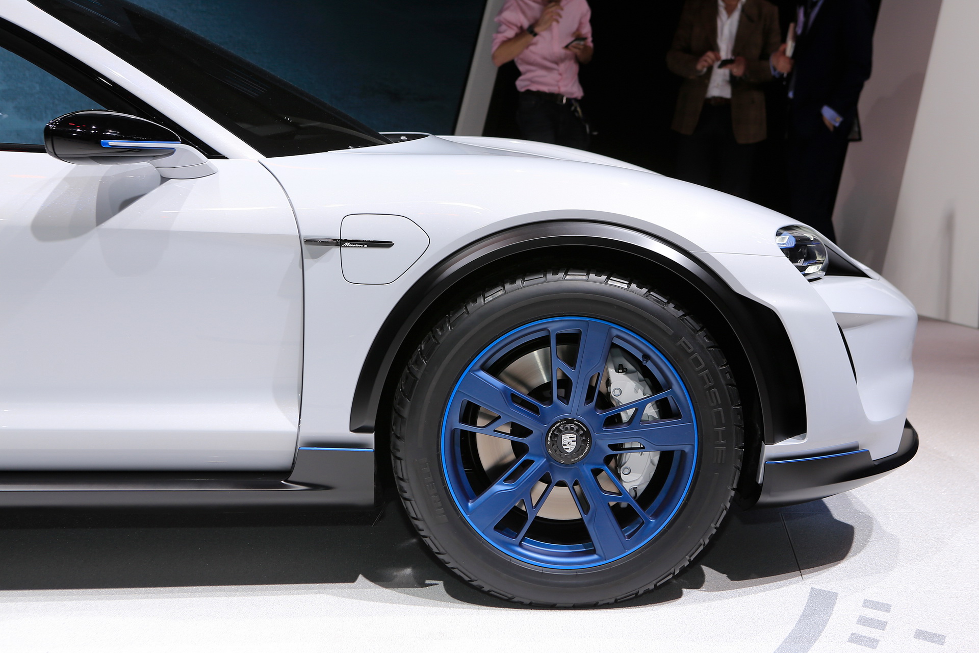 با ئی- میشن کراس پورشه سوپرایز شوید