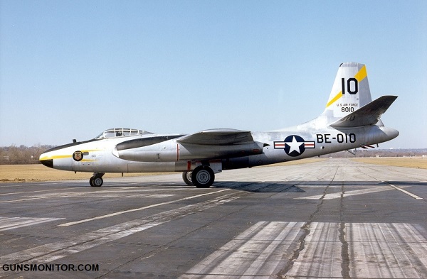 بمب افکنی که فقط دو نمونه از آن تولید شد!(+عکس)