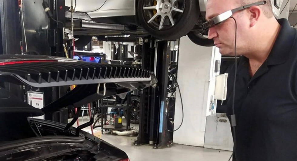 عینکهایی که خودروی شما را تعمیر میکنند عینکهایی که خودروی شما را تعمیر میکنند