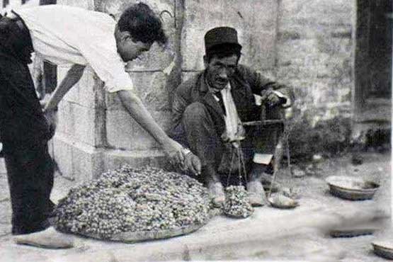 دستفروشی در دهه 30 (عکس)