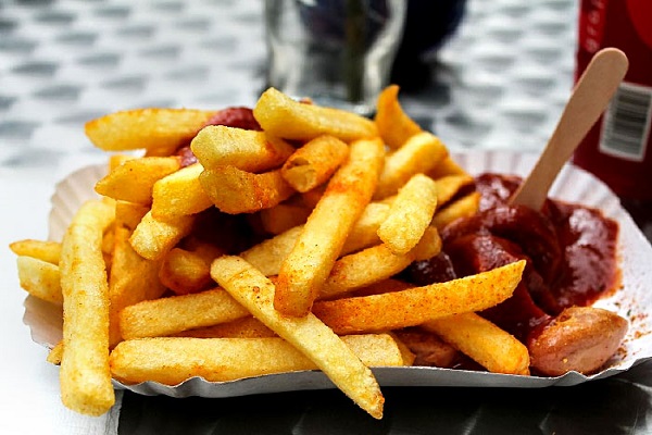 غذاهایی که رگهای خونی را باریک میکنند غذاهایی که رگهای خونی را باریک میکنند