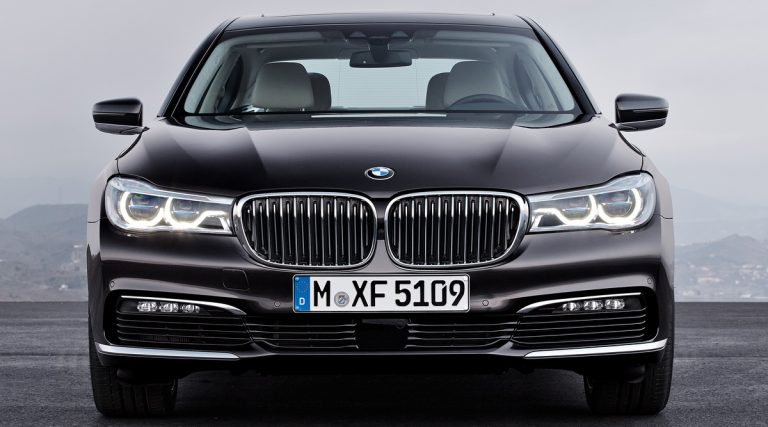 هفت نسل سری 7 بامو در یک نگاه هفت نسل سری 7 بامو در یک نگاه