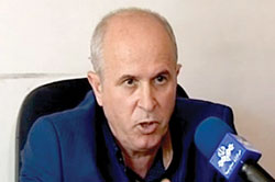 افزایش قیمت تا 6 میلیون تومانی خودروهای داخلی در بازار / رئیس اتحادیه خودرو: وقتی قیمت بالا اعلام می کنند و خودرو تحویل نمی دهند وضع اینگونه می شود