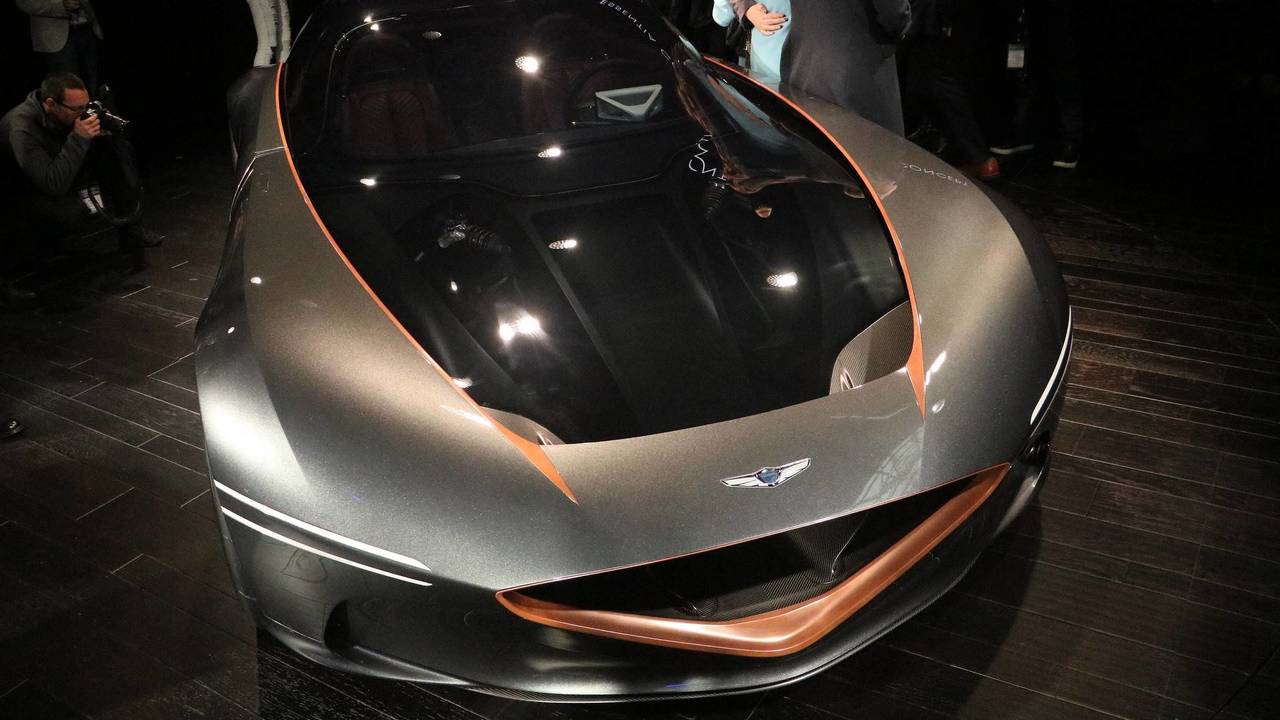 دوشنبه////اسنتیای جنسیس در نمای نزدیک