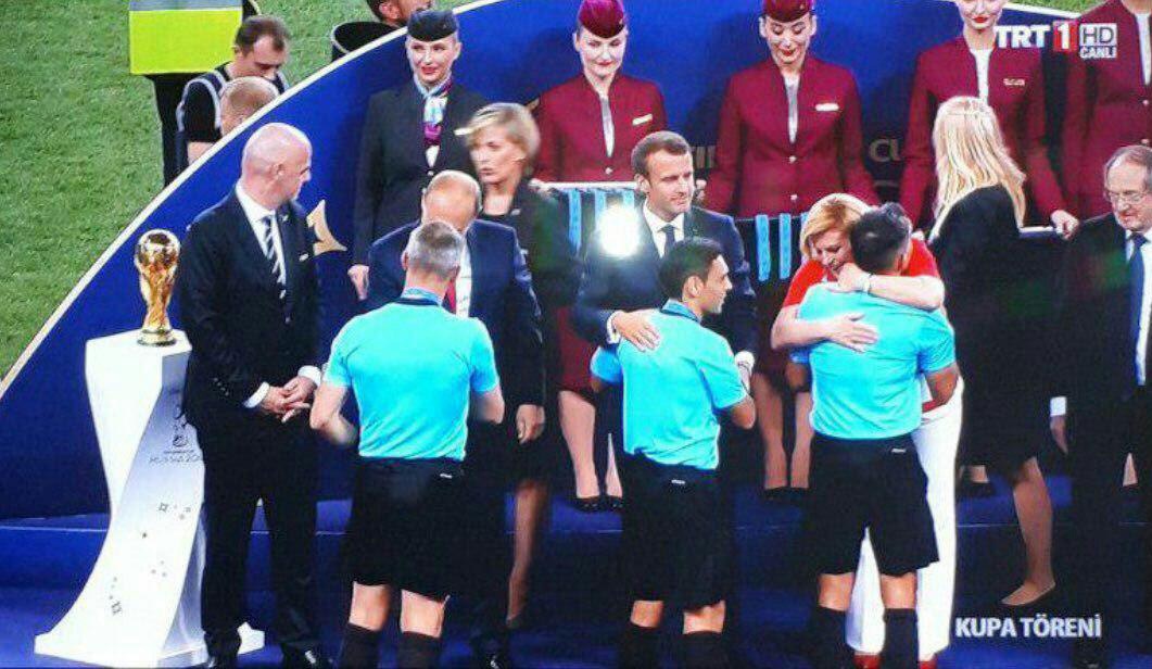 داور فینال در آغوش خانم کیتاروویچ/ خوب شد فغانی داور نشد! (عکس)