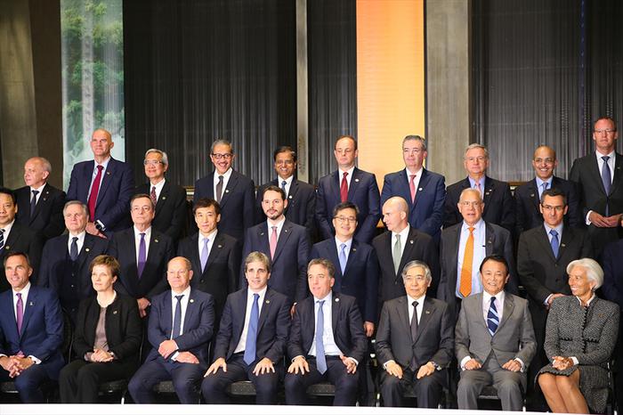 دیدار داماد اردوغان و وزیر خزانه داری آمریکا (+عکس) دیدار داماد اردوغان و وزیر خزانه داری آمریکا (+عکس)