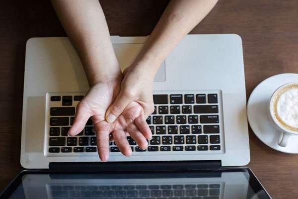 این نشانه&zwnj;های زیر فشار بودن عصب را نادیده نگیرید