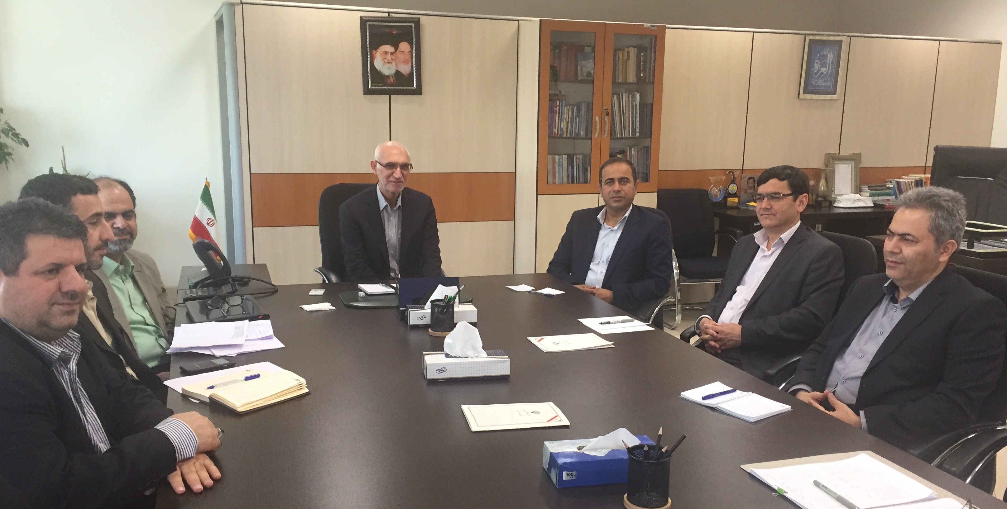 تقدیر وزارت نیرو از بیمه ایران تقدیر وزارت نیرو از بیمه ایران