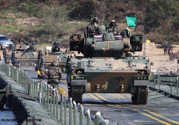 خودروی نظامی تولید کره جنوبی (+تصاویر) خودروی نظامی تولید کره جنوبی (+تصاویر)