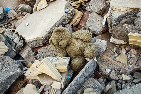 جنابان سلبریتی؛ کمکها و پولهای مردم چه شد؟ جنابان سلبریتی؛ کمکها و پولهای مردم چه شد؟