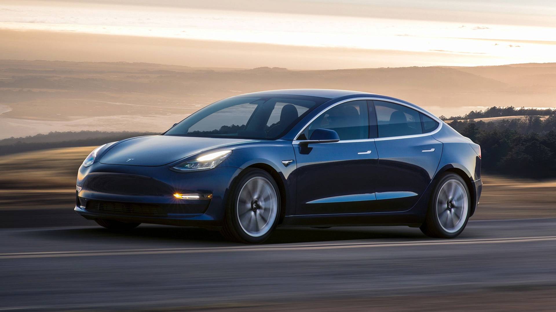 تسلا قهرمان الکتریکی&zwnj;ها در طی مسافت/ اسمارت فورتو نگران کننده&zwnj;ترین خودروی جهان