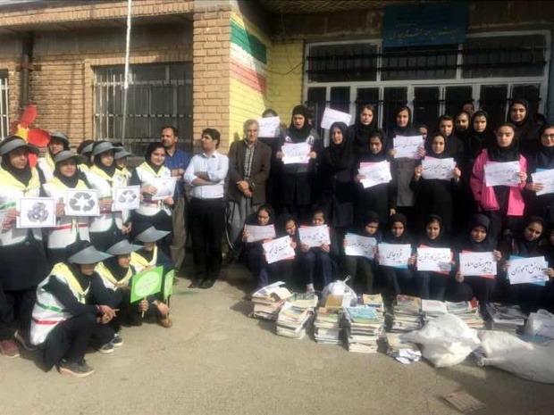 فرهنگسازی معلم دهگلانی برای تولید ثروت از زباله (+عکس) فرهنگسازی معلم دهگلانی برای تولید ثروت از زباله (+عکس)