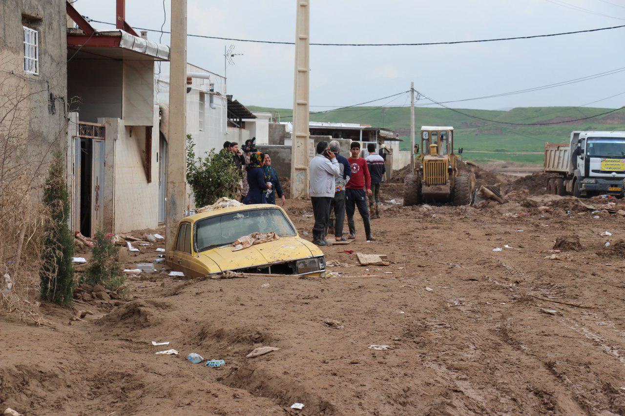 قوی باشیم؛غولها بیدار شدهاند قوی باشیم؛غولها بیدار شدهاند