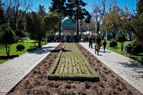 مقبره عطار گلباران شد